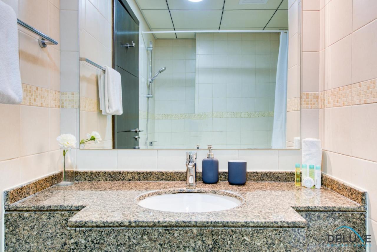 Overlooking Marina Canal 1Br Close To Mall, Promenade & Beach, Bay Central 1, Dubai Marina By Deluxe Holiday Homes מראה חיצוני תמונה